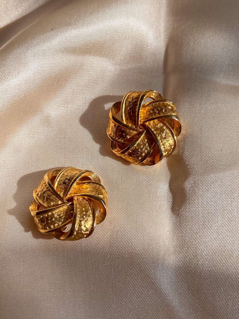 Vintage 1950s Gold-Tone Interwoven Ribbon Earrings